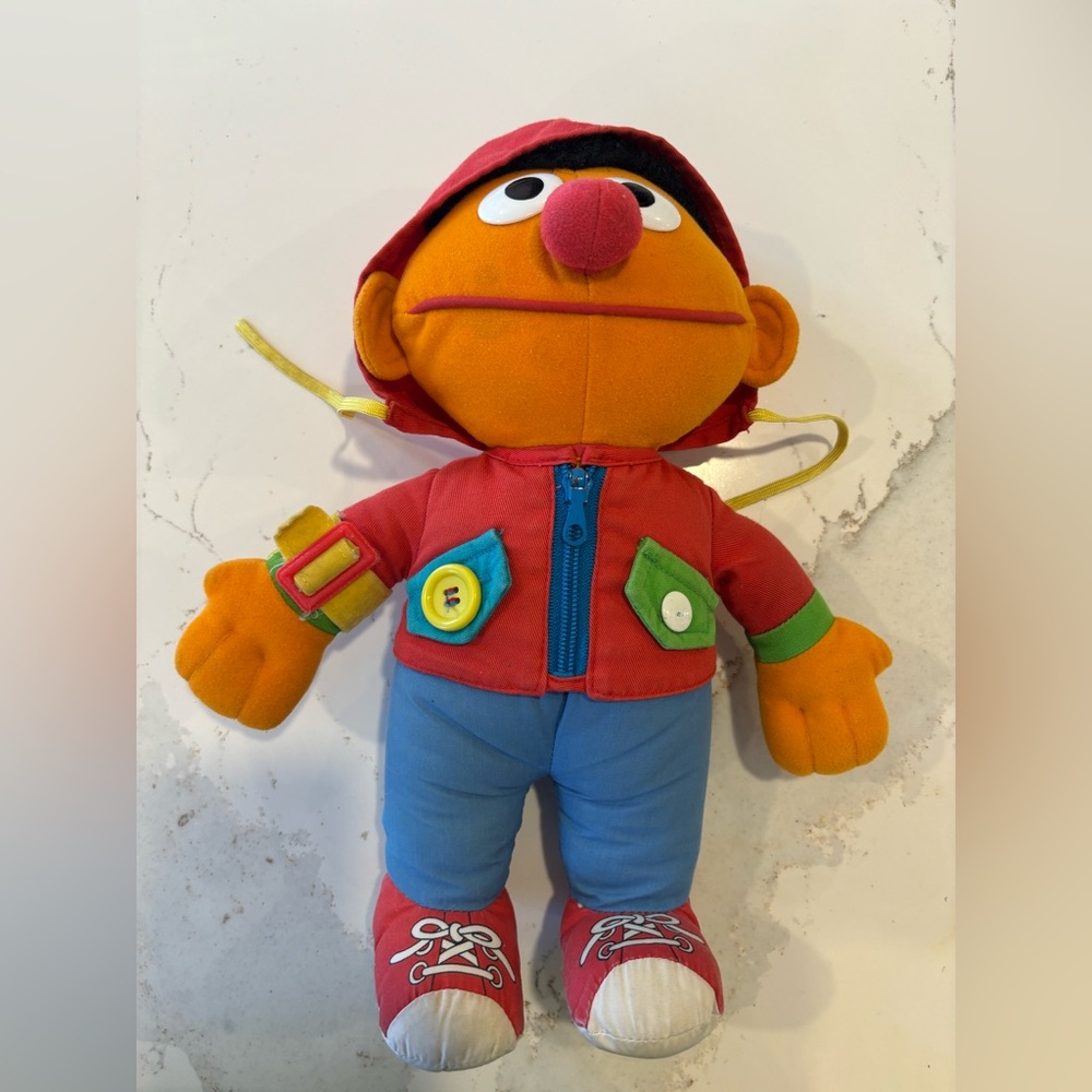 Play-Sokol Learning Sesame Street 14” Ernie Plush Tie Snap Buckle Zip GUC